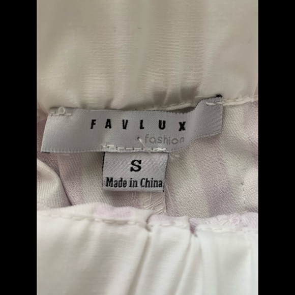 High-Waisted Striped Flared Pants - Picture 3 of 6